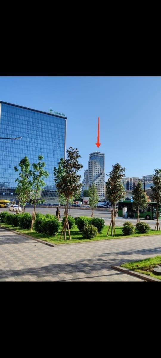 Сдается 3 - Х Комнатная Квартира По Суточно В Центре Тбилиси Екстериор снимка